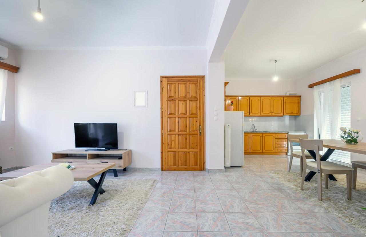 Flower Apartment Preveza Buitenkant foto
