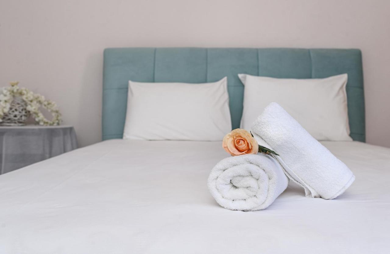 Flower Apartment Preveza Buitenkant foto